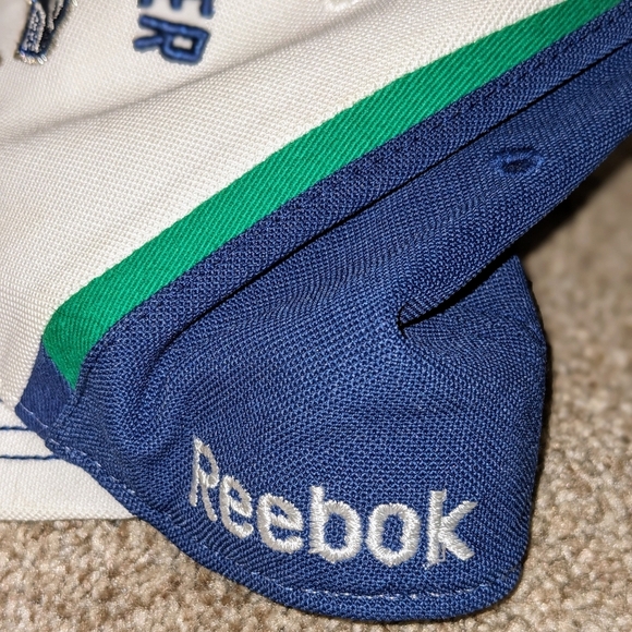 Vancouver Canucks Reebok NHL Piped Bill‎ Hockey Cap Hat Small/ Medium NWOT - Picture 5 of 5